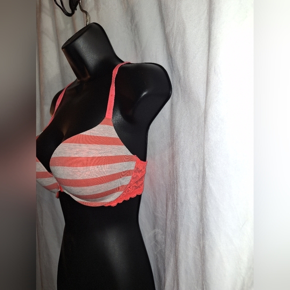 Victoria's Secret Pink and Gray Striped Bra with Underwire - Picture 3 of 5